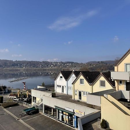 Gemutliche 93M2Fewo Mit 2 Schlafzimmern Und Seitlichem Seeblick Vom Balkon Scheid  Luaran gambar