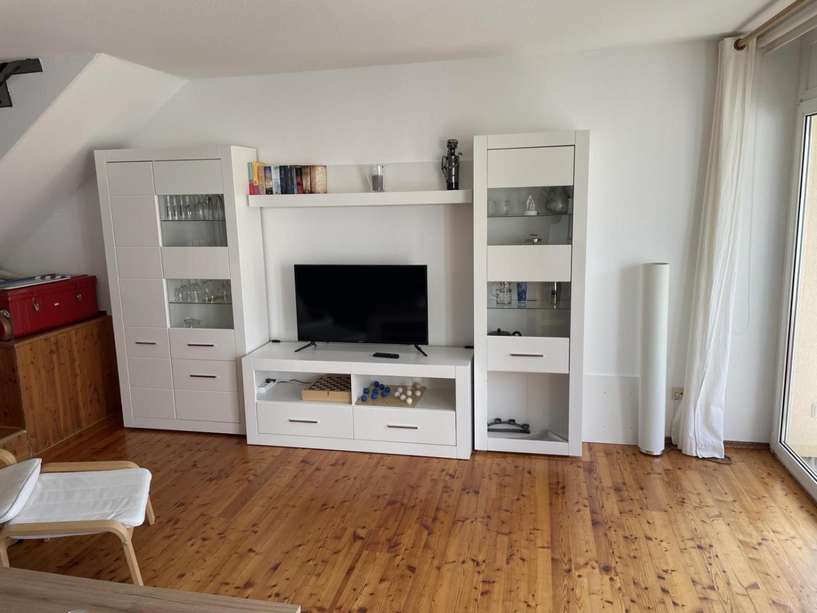 Gemutliche 93M2Fewo Mit 2 Schlafzimmern Und Seitlichem Seeblick Vom Balkon Scheid  Luaran gambar